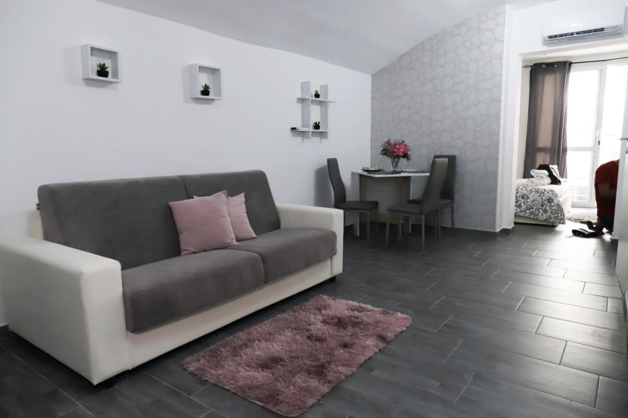 suite Nicolai 165 Bari Exterior foto