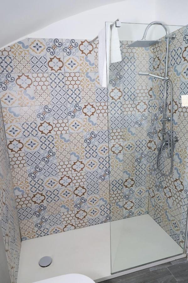 suite Nicolai 165 Bari Exterior foto