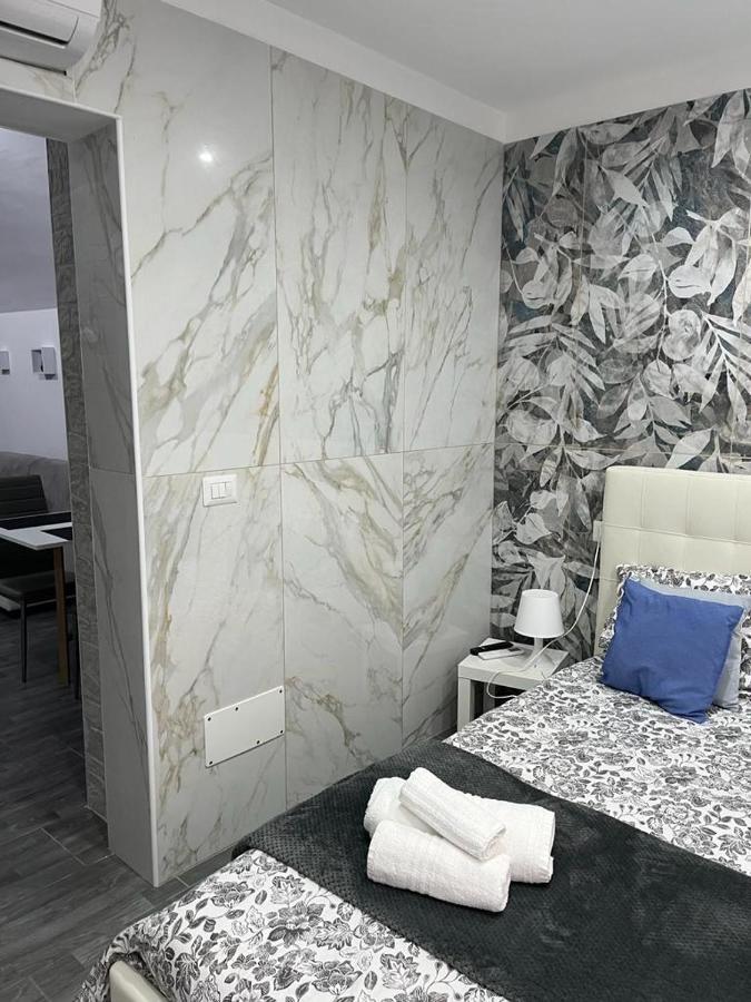 suite Nicolai 165 Bari Exterior foto